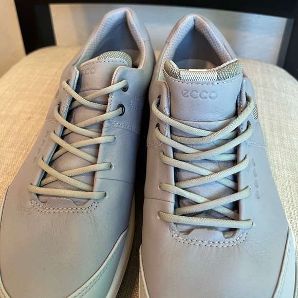 Ecco Sneakers women’s (8-8.5) 39 - Picture 5 of 13